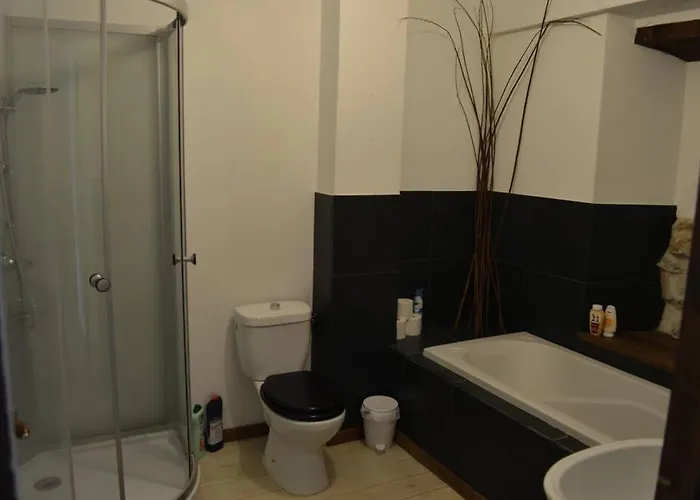 Lovely Renovated In 度假居 *