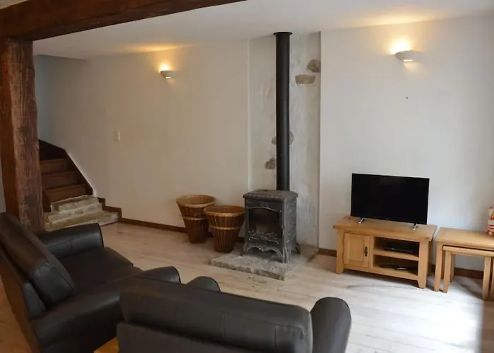 Lovely Renovated In 度假居 *